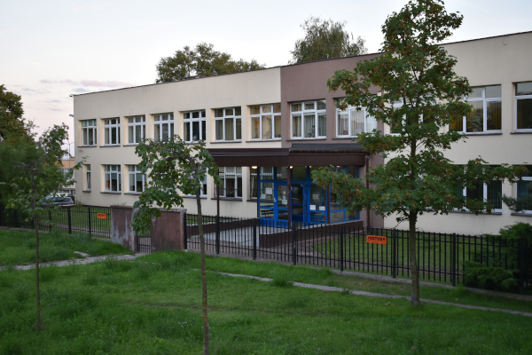Świętokrzyskie centrum profilaktyki i edukacji w Kielcach - przód budynku